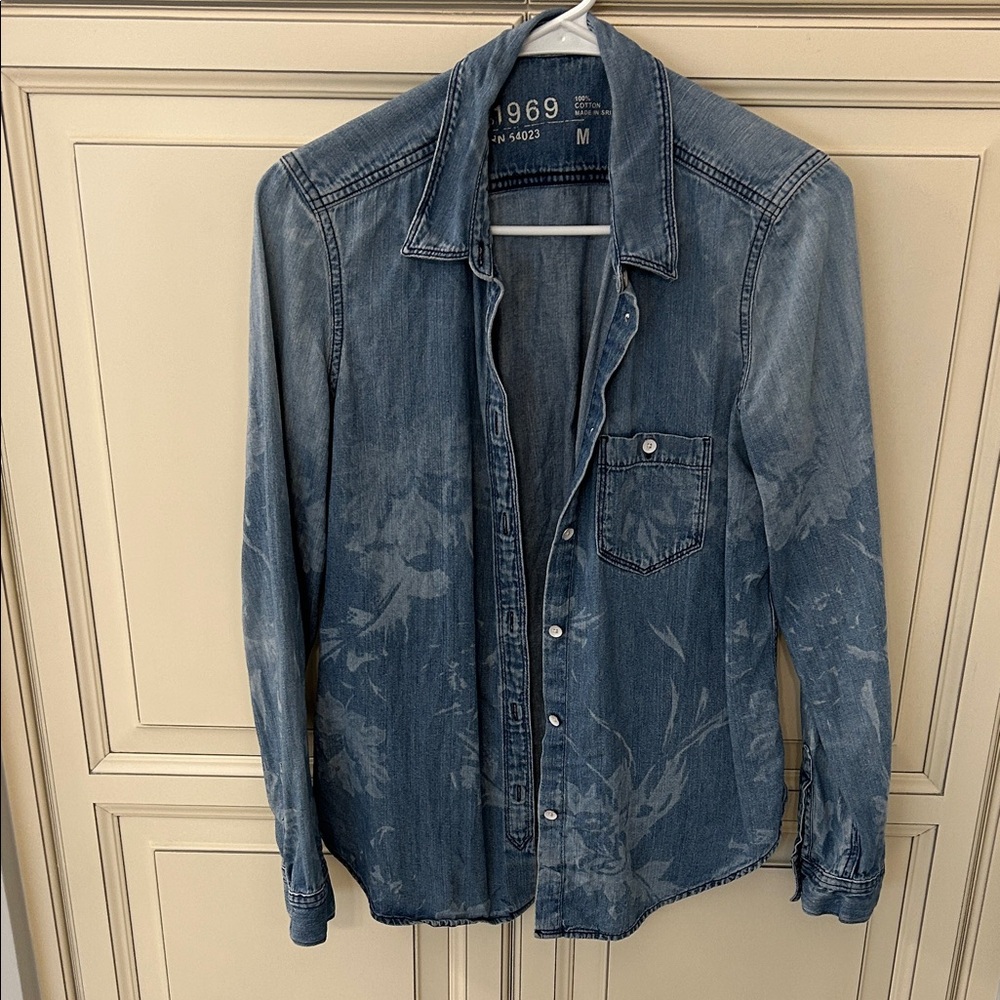 GAP Women's Blue Denim Button Down Shirt